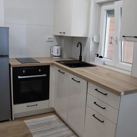 Ivana Apartman Jadrtovac