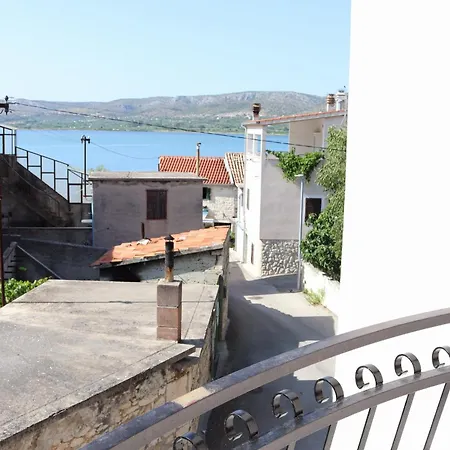 Ivana Apartman *